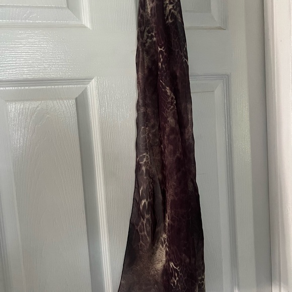 Elegant Brown Patterned Scarf - Picture 1 of 2